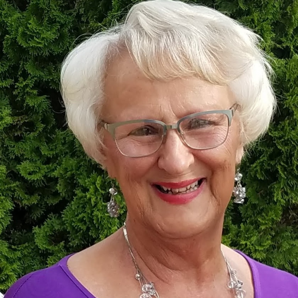 Meet your Posher, Dorena